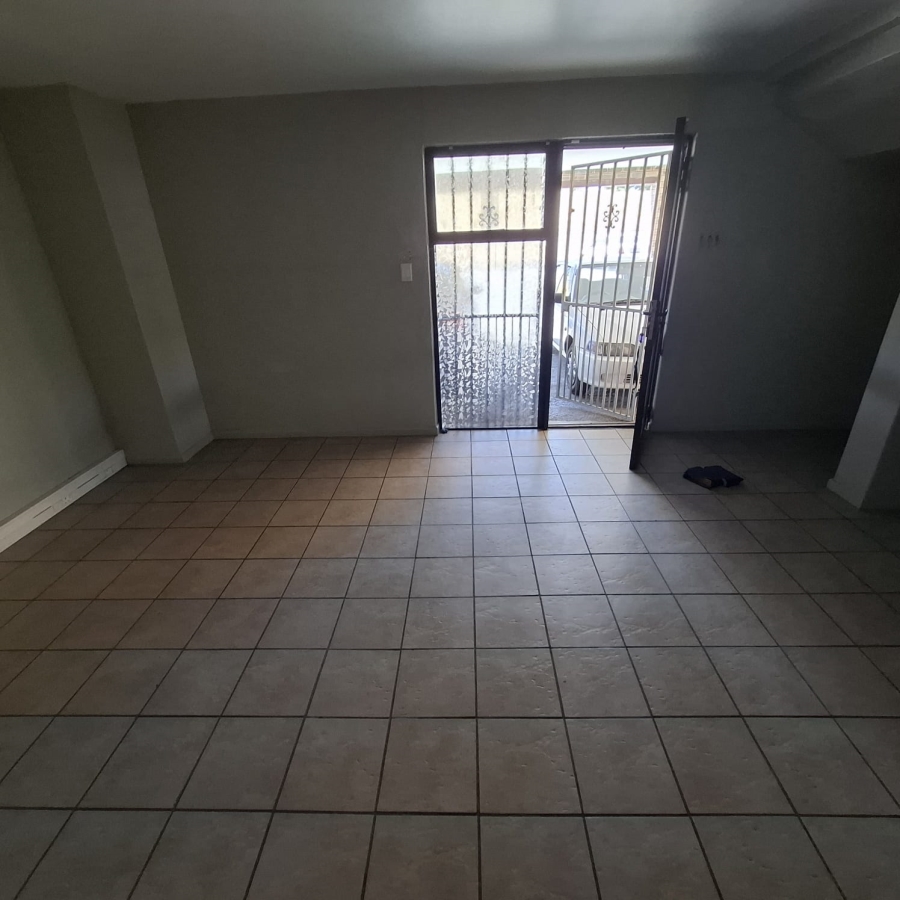 To Let Commercial Property for Rent in Brackenfell Central Western Cape